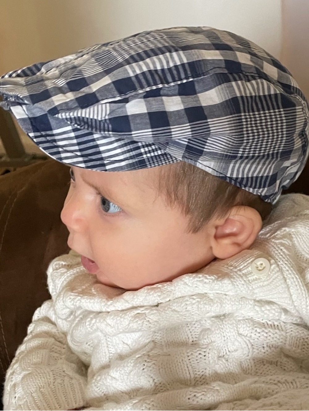 Baby Gap blue plaid newsboy hat (0-6mo)